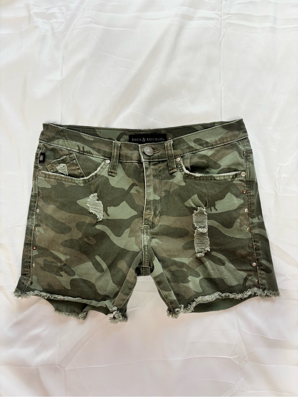 Rock & Republic Camo Distressed Denim Shorts Size 6